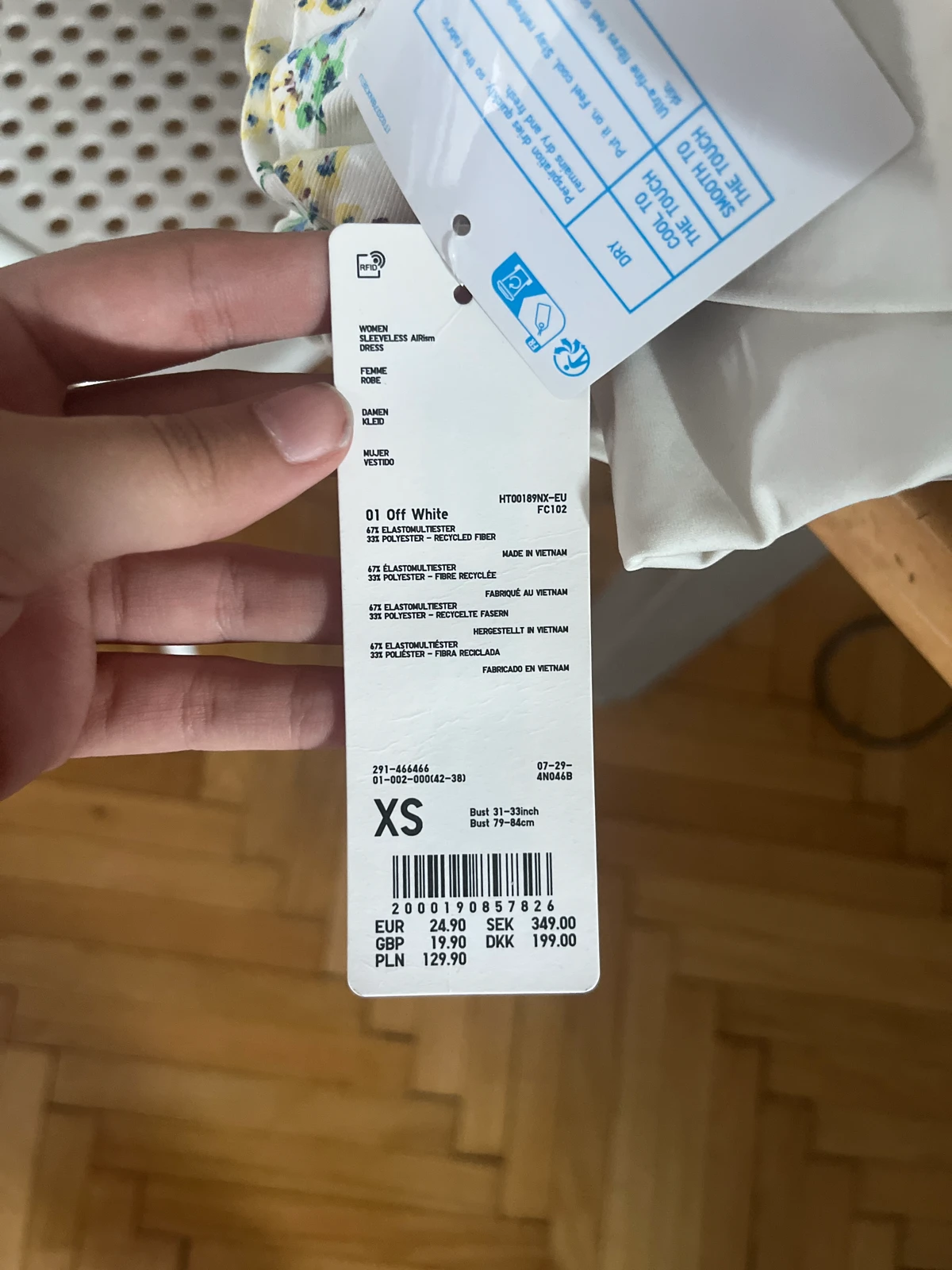 Nova UNIQLO krem haljina XS veličina