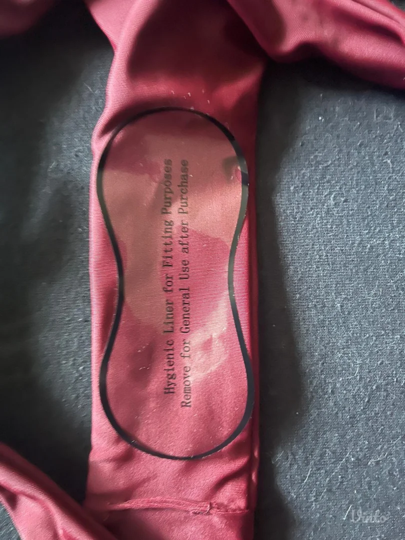 Nov sa zaštitom burgundy bordo kupaći sa brazilkom