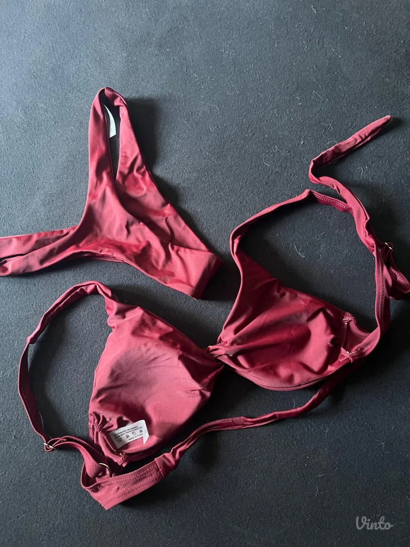 Nov sa zaštitom burgundy bordo kupaći sa brazilkom