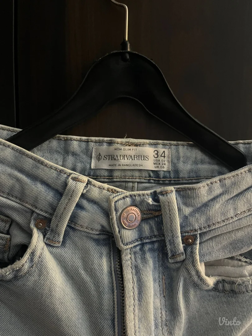 Stradivarius Mom jeans farmerke svetli teksas