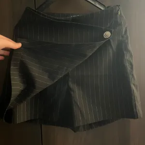 Amisu sorts / suknja - Skort - Nije noseno