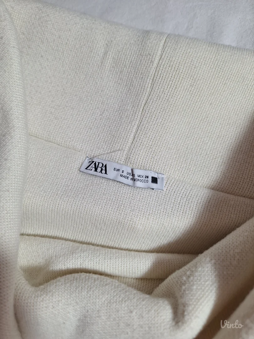 Zara bluzica sa kragnom