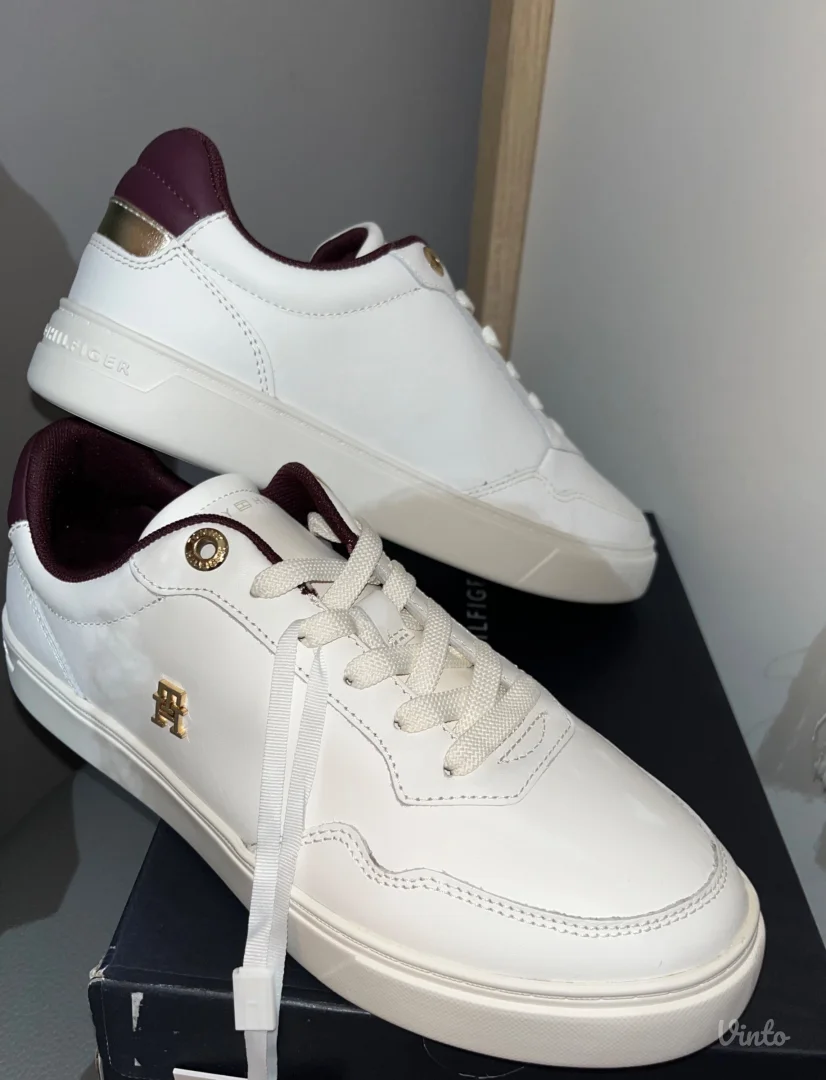 Tommy Hilfiger patike 39 NOVE