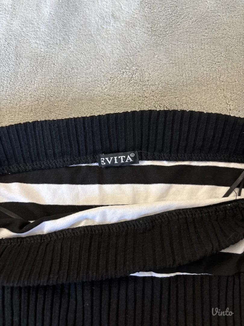 Evita top
