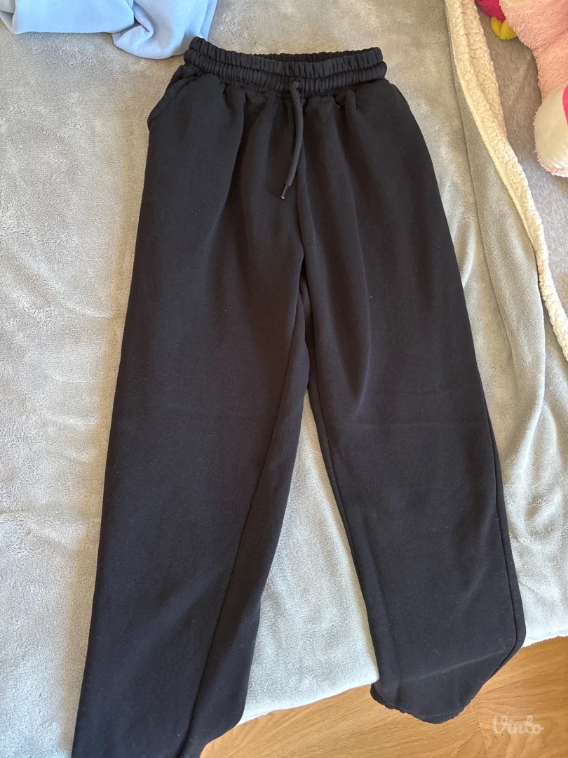 Crni komplet trenerica + duks