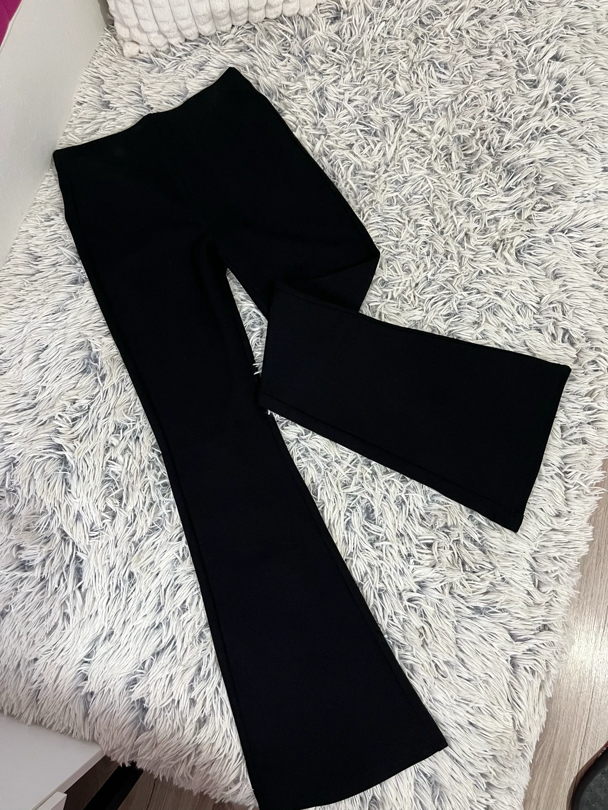 Pantalone zvoncare,nove XS