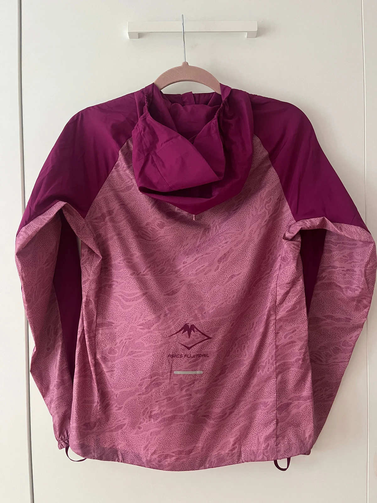 Asics Fujitrail Packable Windbreaker ženska vetrovka za trail