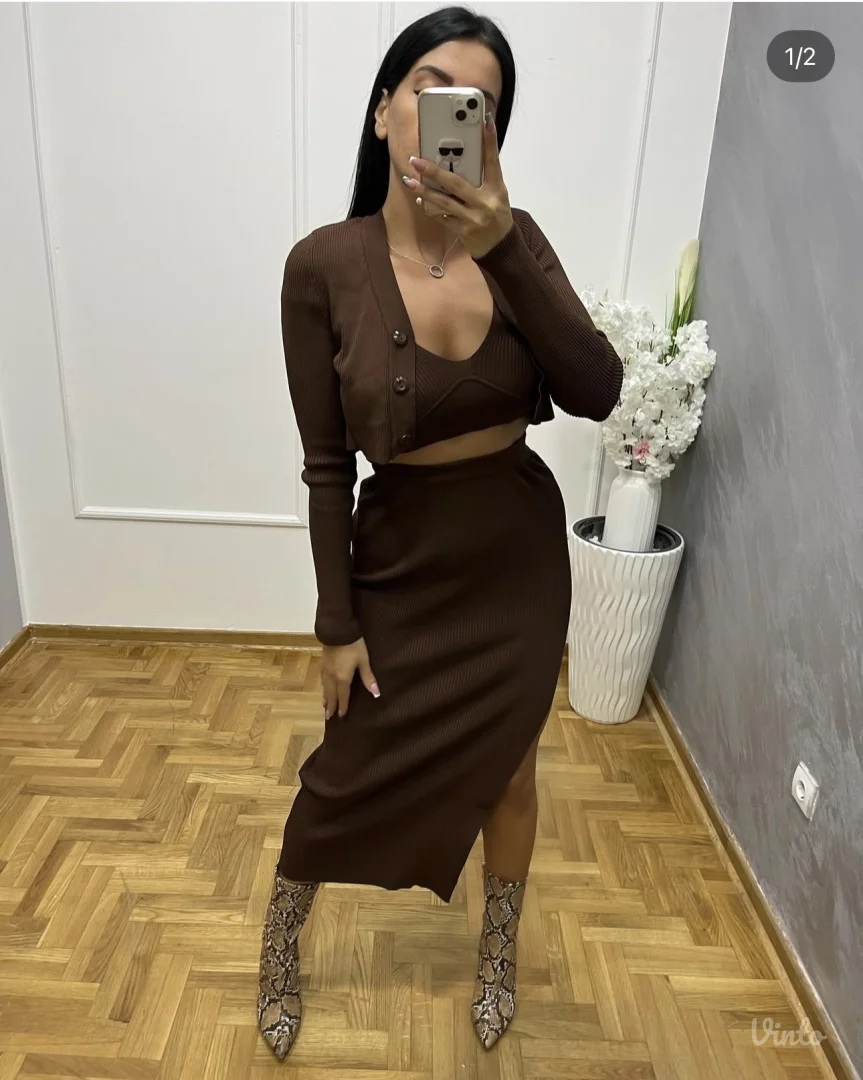 Trikotazni komplet (S-M) - Novo