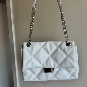 Stradivarius torba - Novo