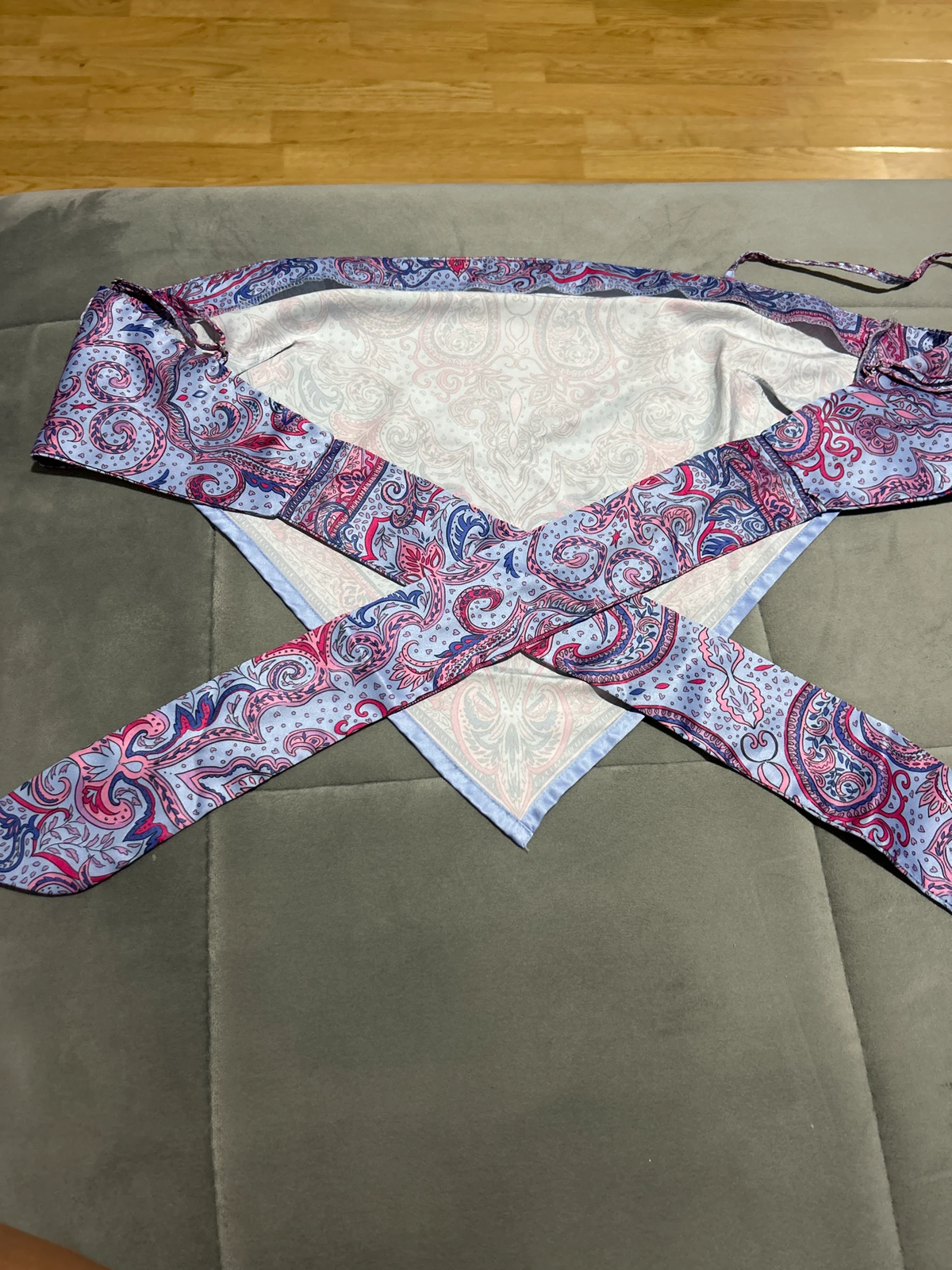 Marama crop top sinsay velicina XL