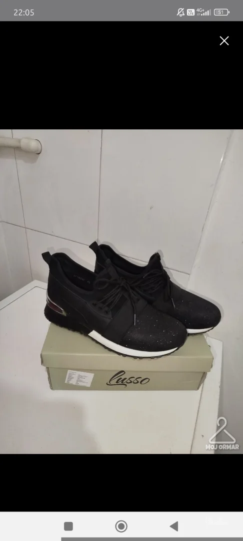 Ženske patike- Obuća Metro