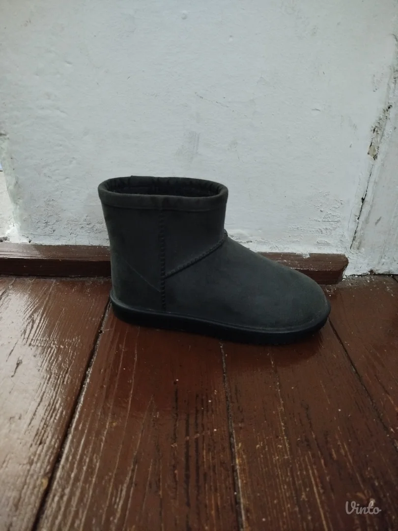 Ženske čizme- Obuća Metro