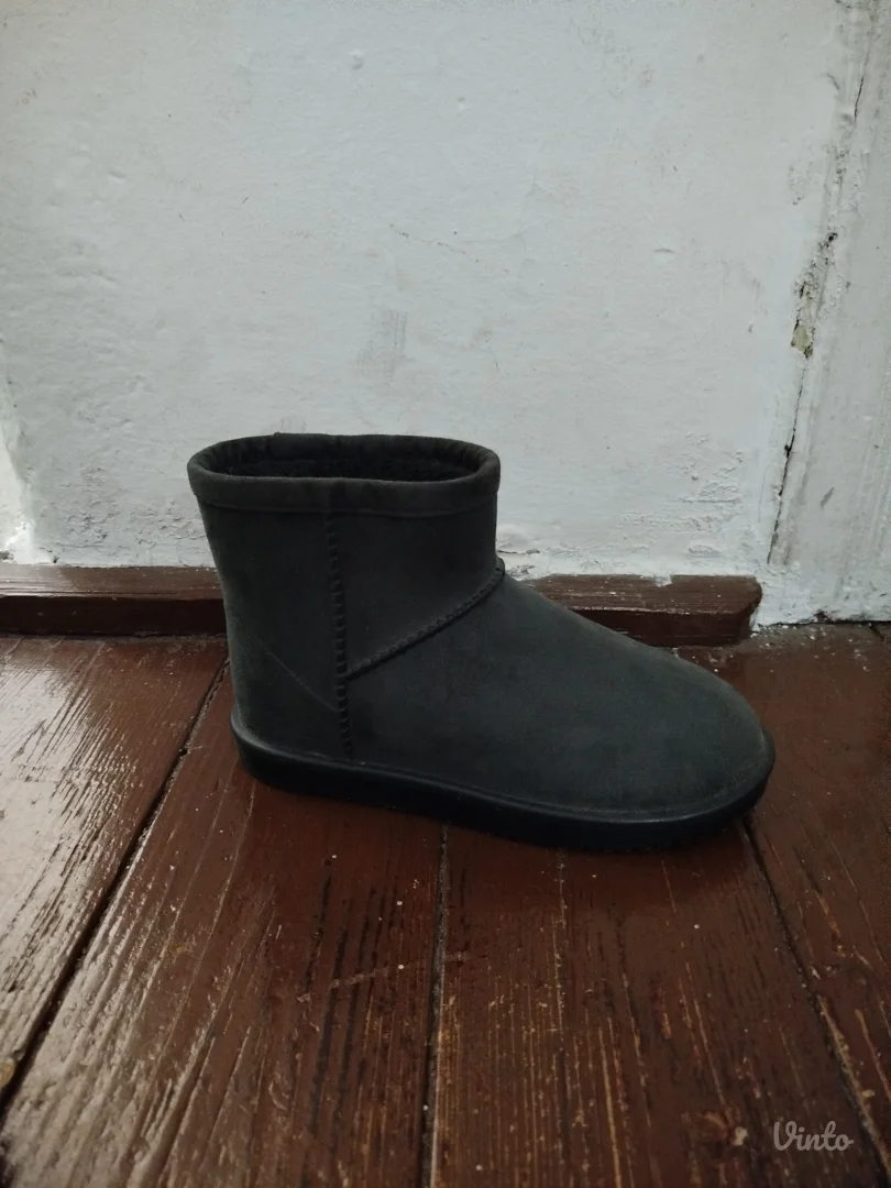 Ženske čizme- Obuća Metro