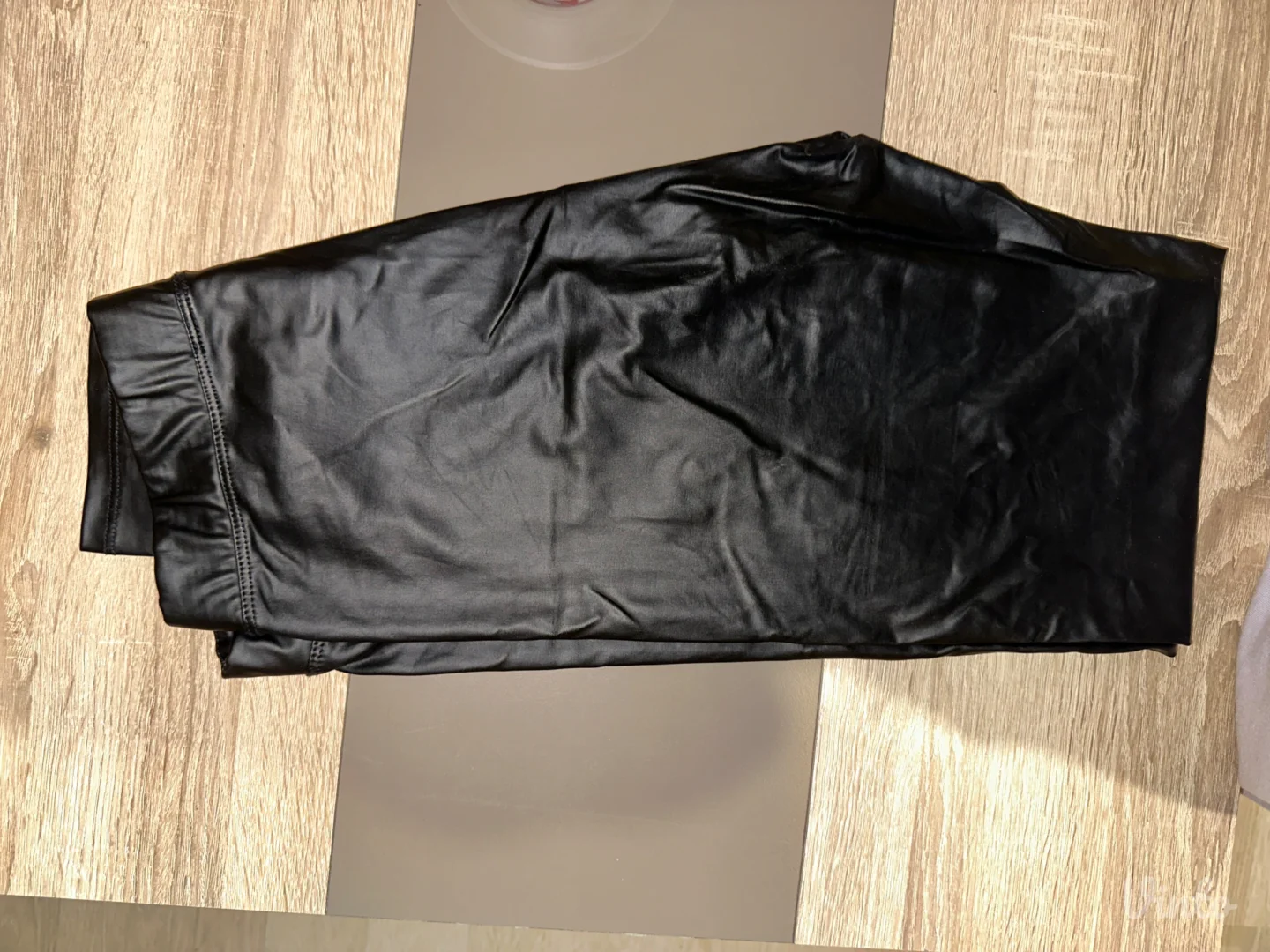 Bershka kozne helanke