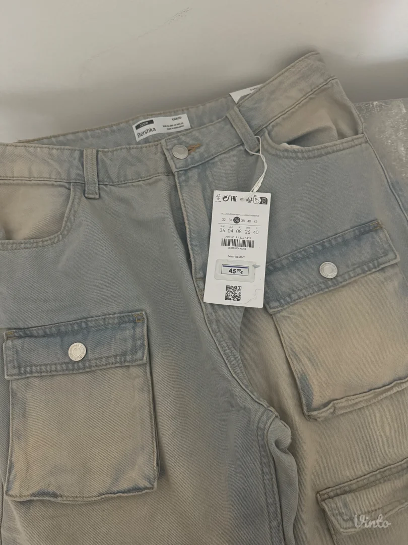 Nove sa etiketom bershka cargo farmerice 36