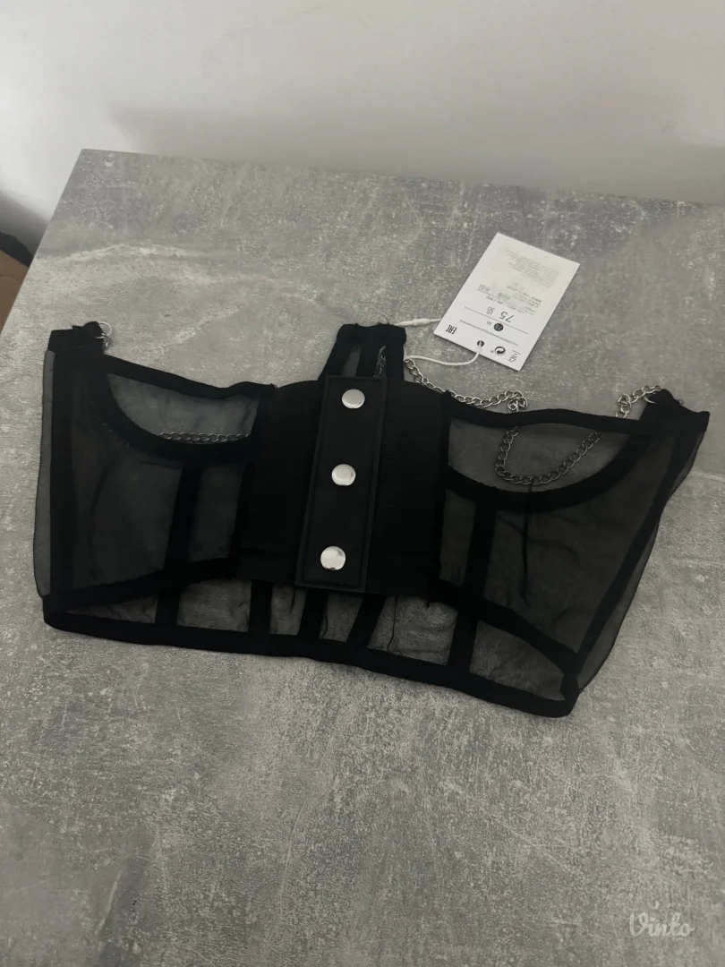 Novi bershka korset sa etiketom