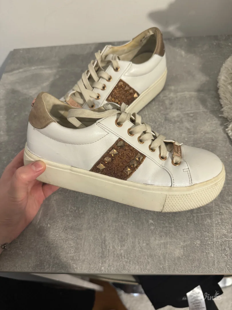 RASPRODAJA Steve Madden patike 39