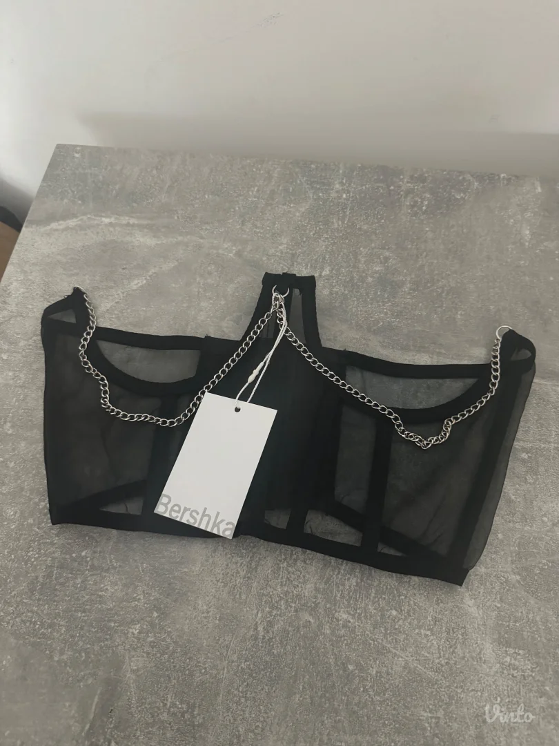 Novi bershka korset sa etiketom