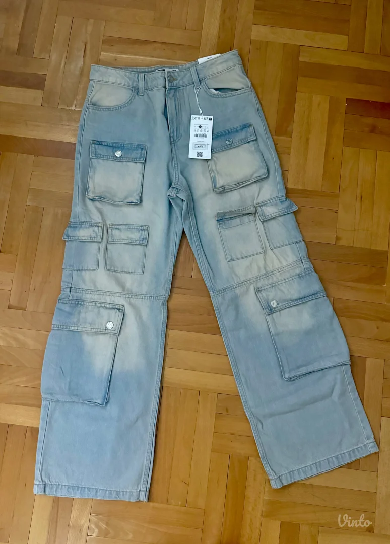 Nove sa etiketom bershka cargo farmerice 36