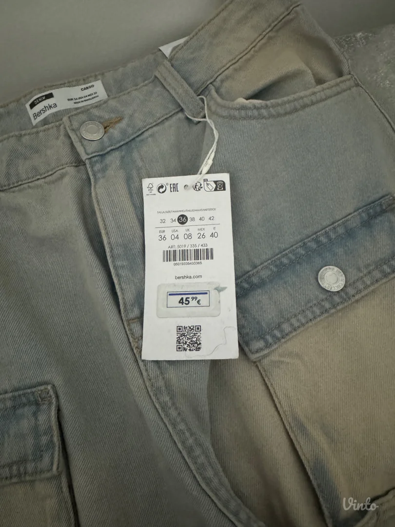 Nove sa etiketom bershka cargo farmerice 36