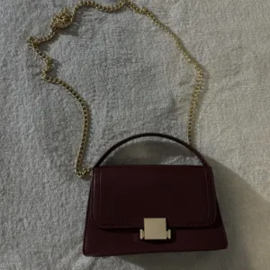 Stradivarius torbica