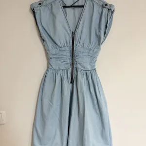H&M teksas haljinica