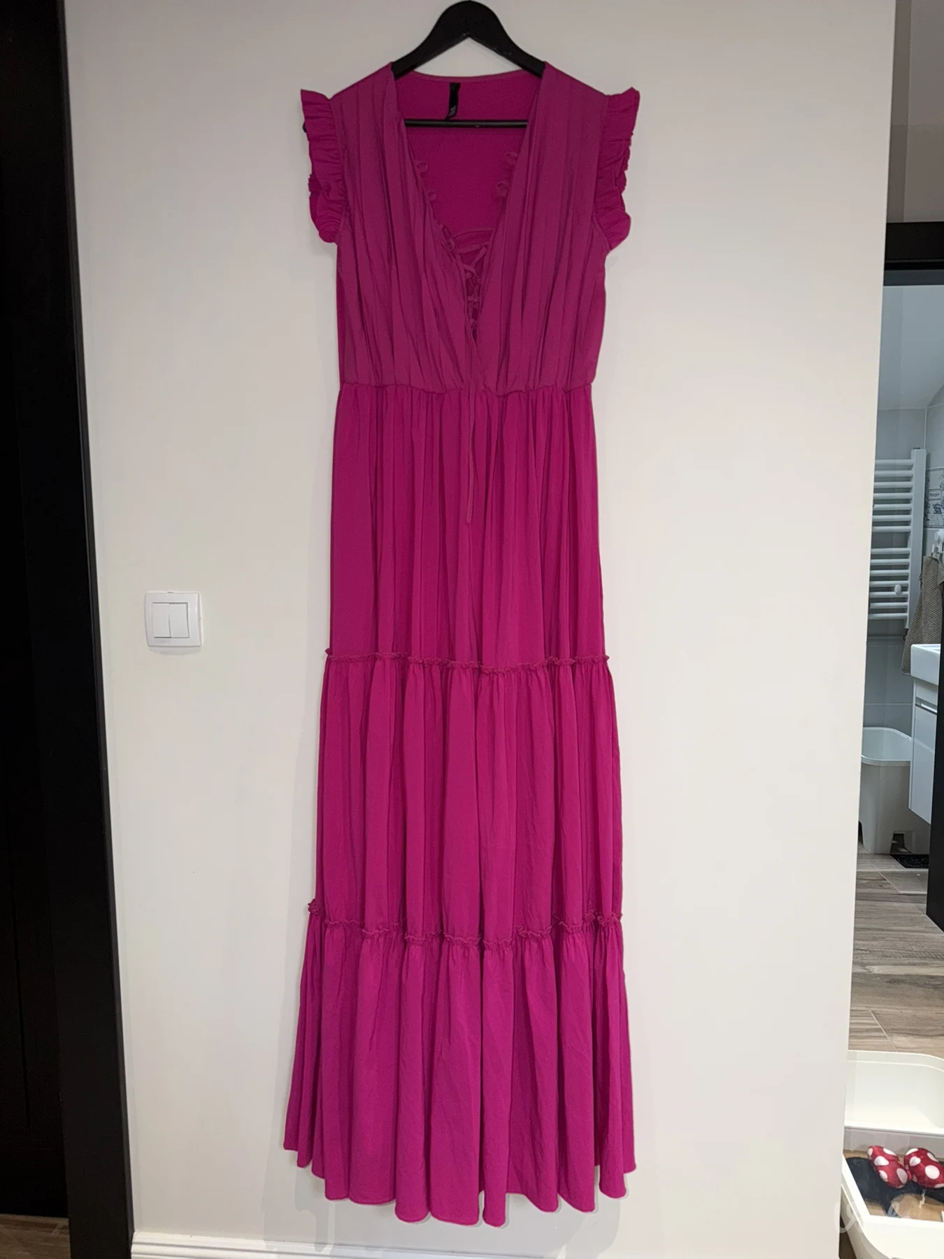 Pink duga haljina