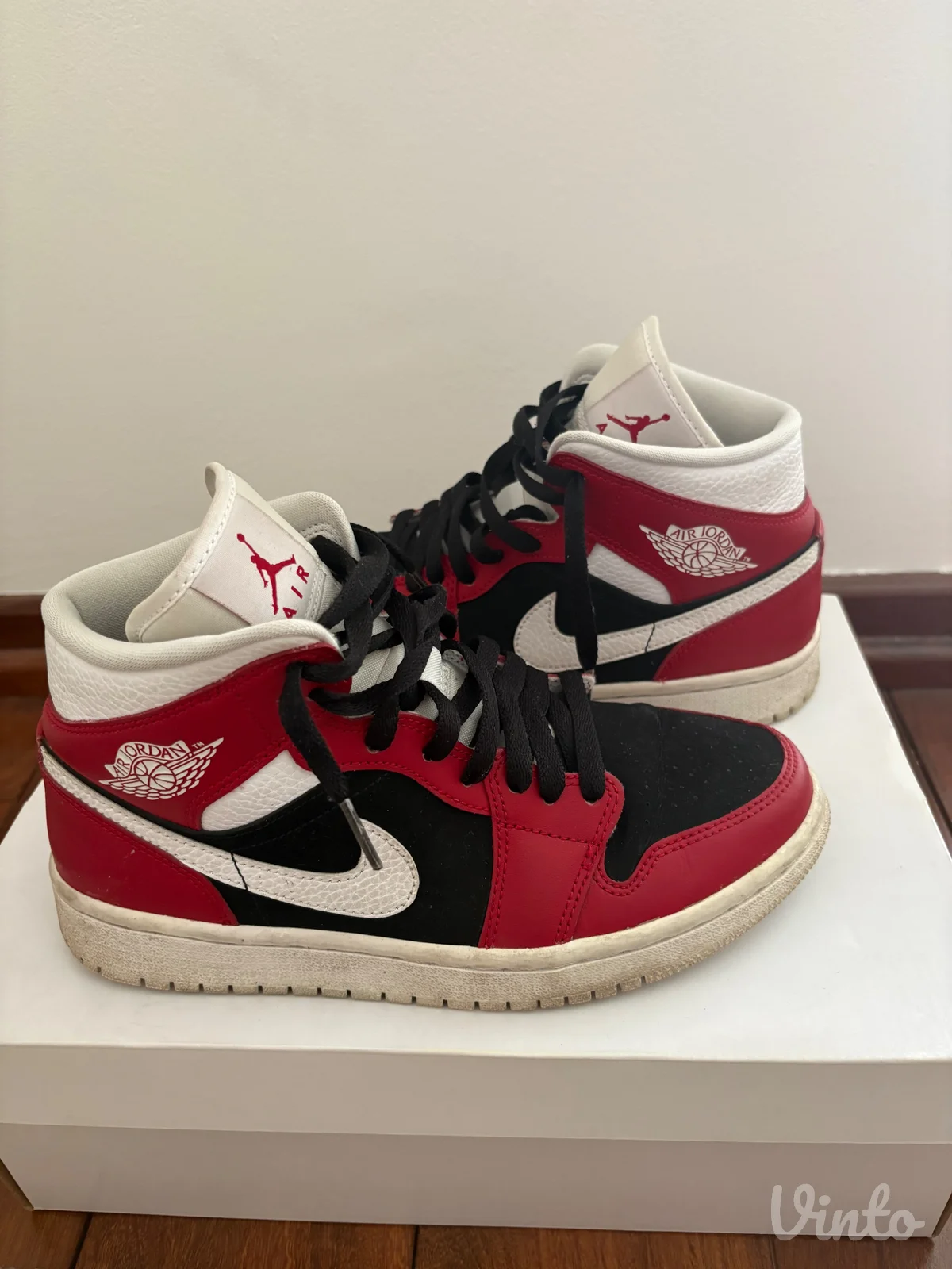 Nike Air Jordan 1