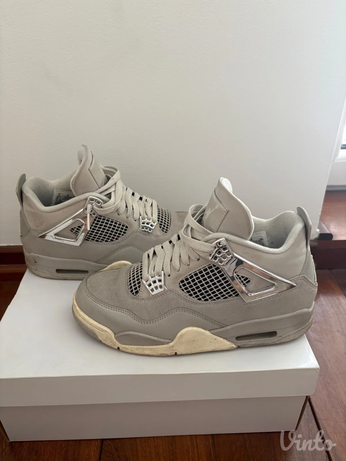 Nike Air Jordan 4 Retro Frozen Moment