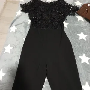 Elegantni kombinezon