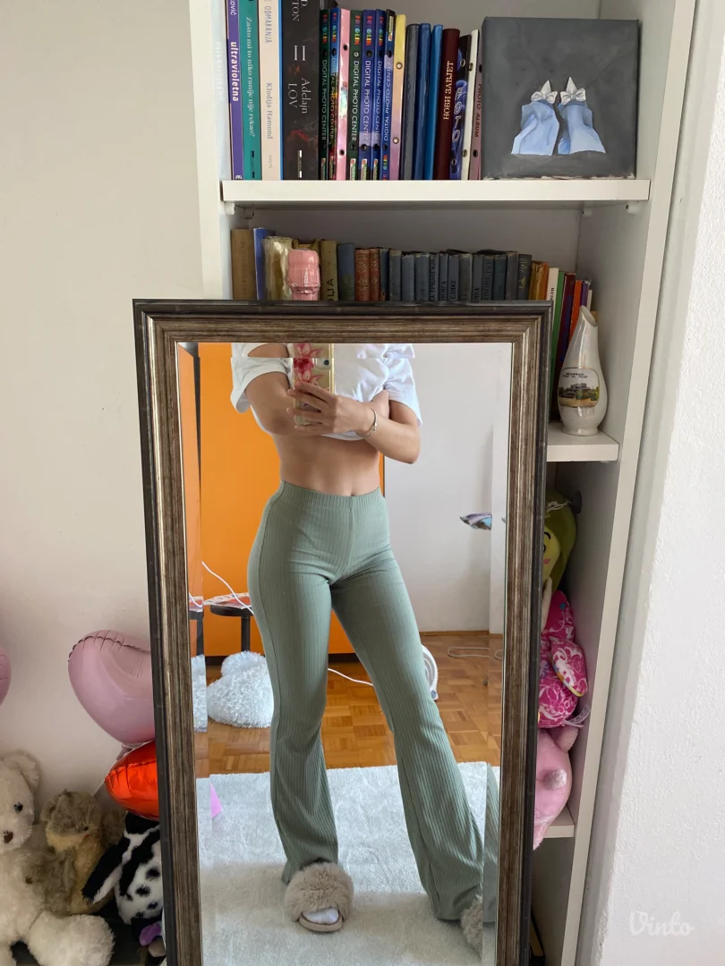 maslinasto zelene pantalone