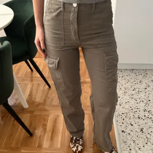 Cargo Zara pantalone