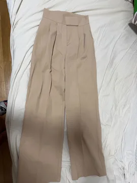 Bež pantalone veličina S/M