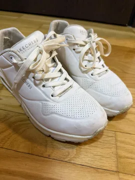 Skechers- bele patike broj 37,5