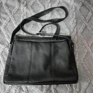 Kožna torba nekorišćena