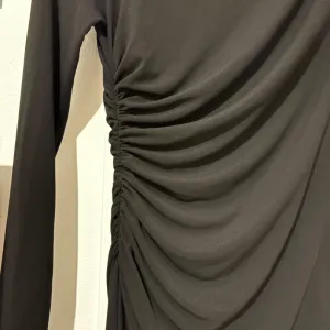 Zara uska duga haljina