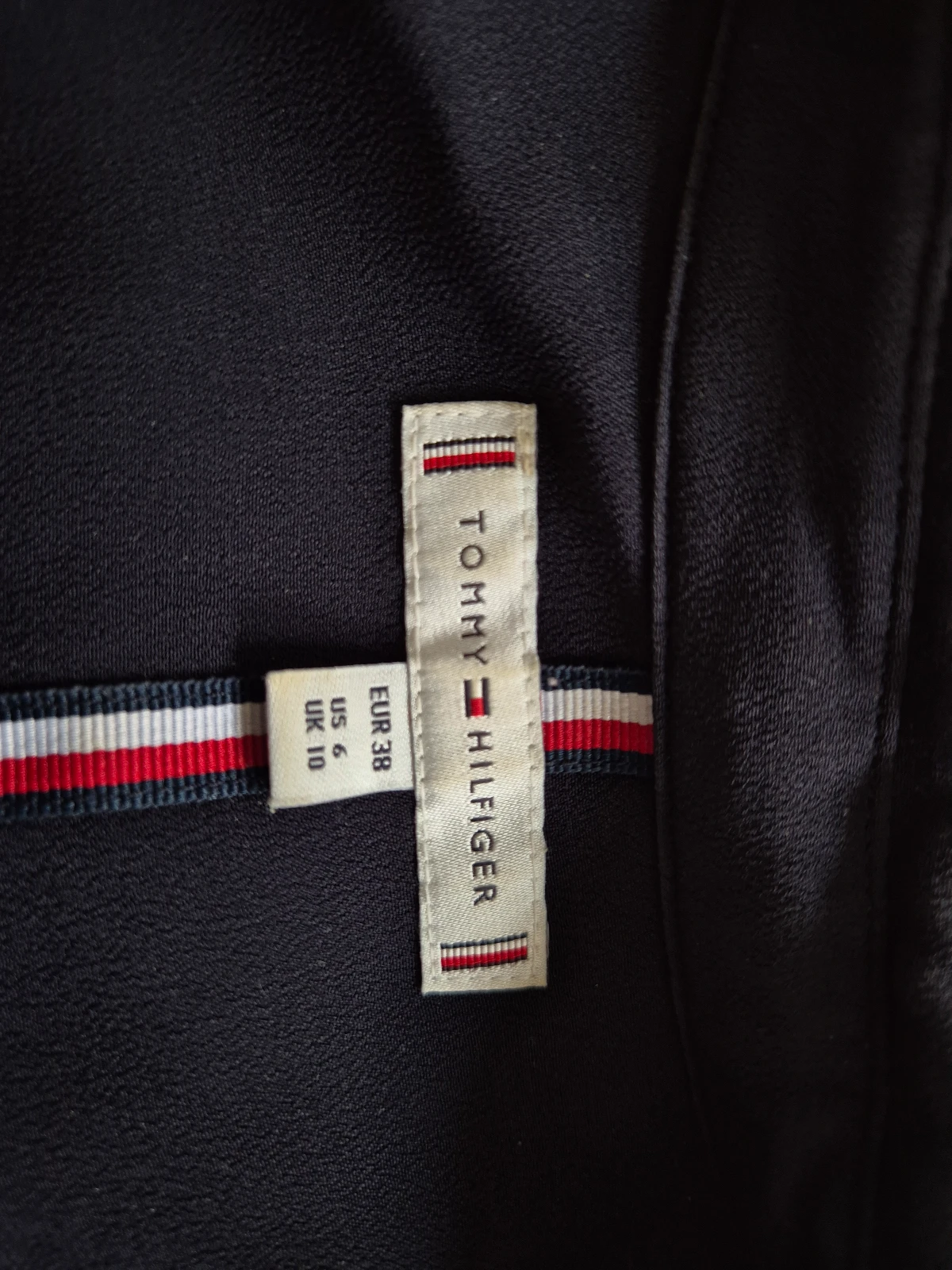 Tommy Hilfiger-kosulja, velicina 38