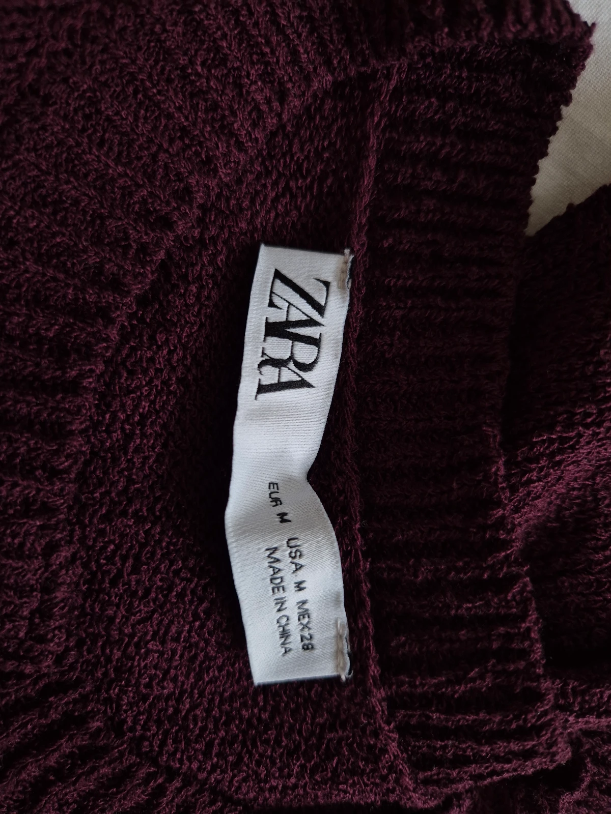 Zara-bordo dzemper M velicina