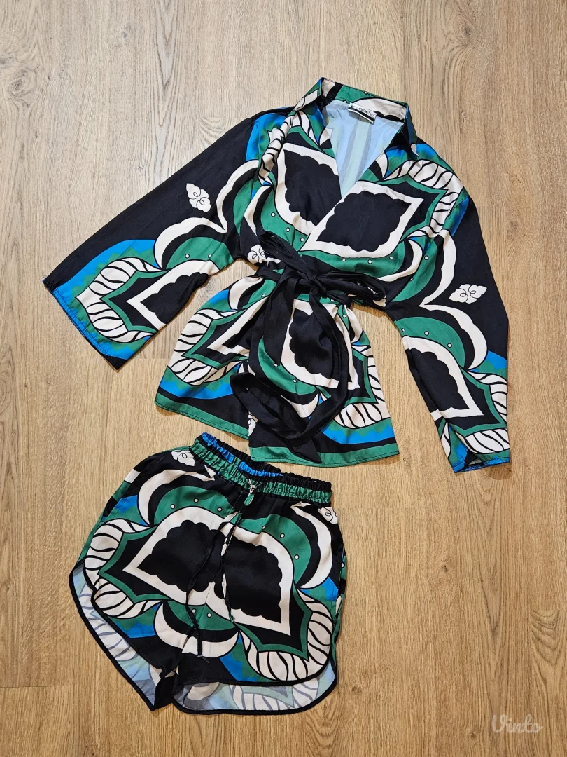 Zara komplet kimono i šorts