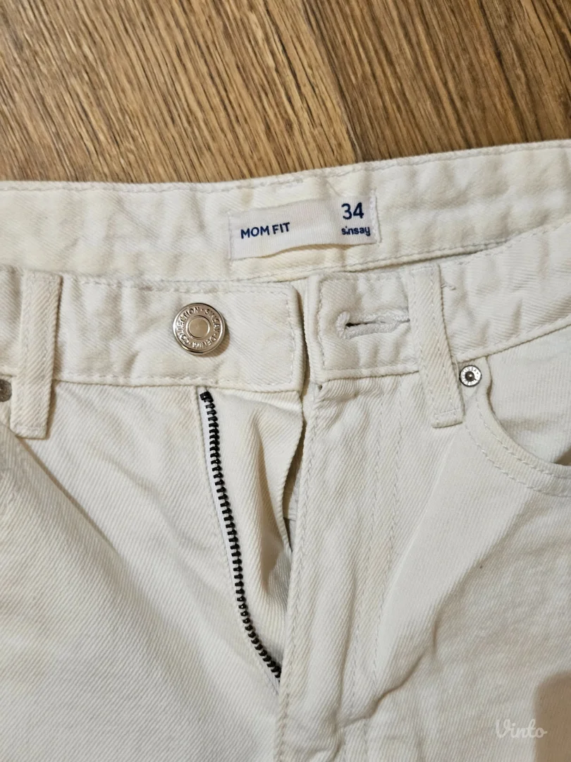 Sinsay mom jeans bele boje