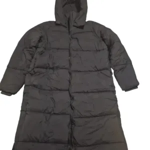 Zara-crna zimska jakna