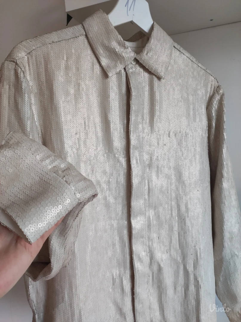 H&M cela sljokicava kosulja NOVO