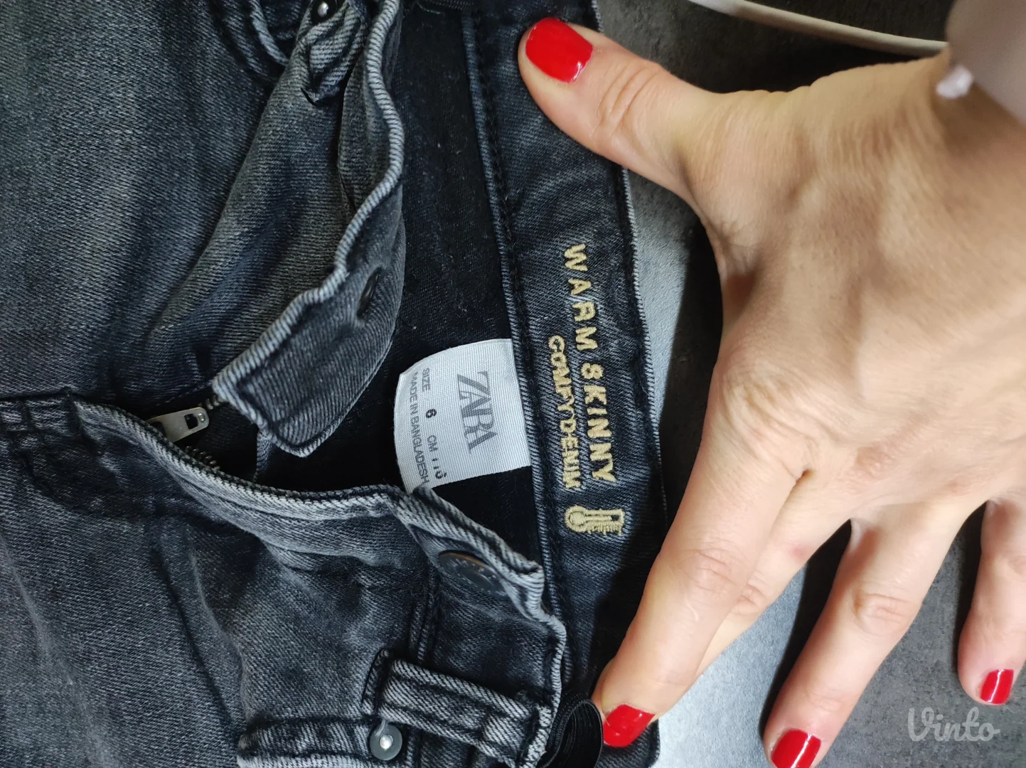 ZARA kao NOVO toplo postavljene vel.6