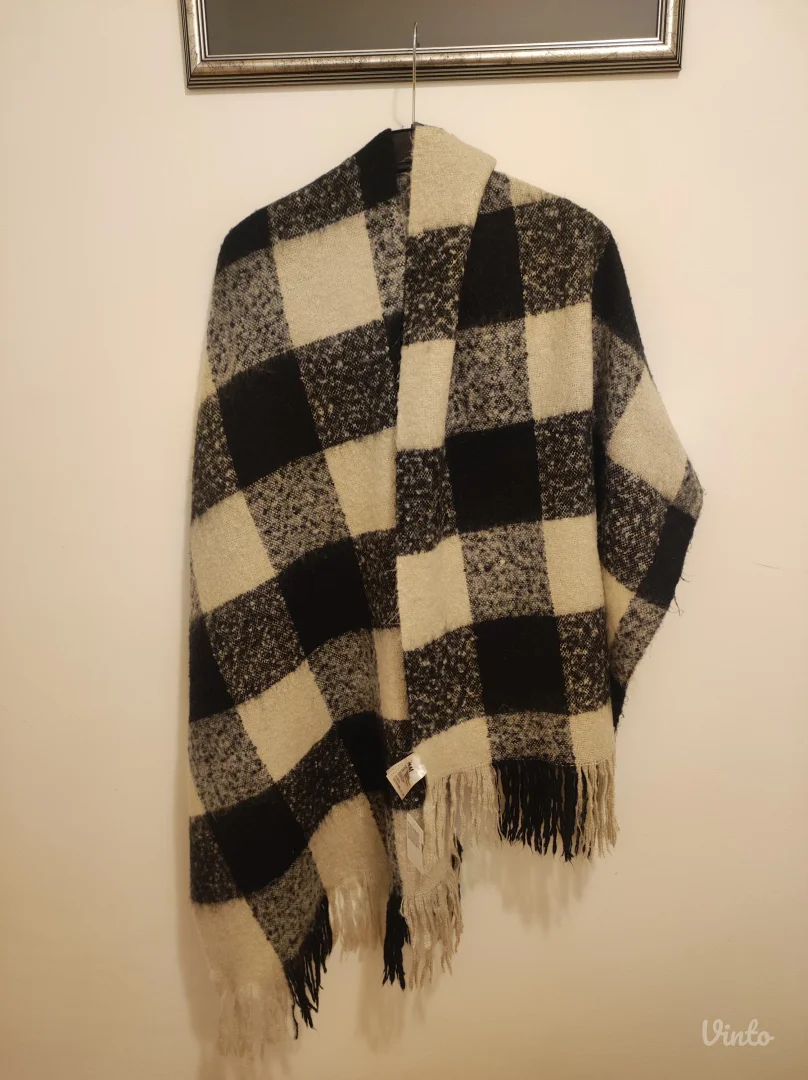 NOVO ogromni debeli sal crno/krem HM