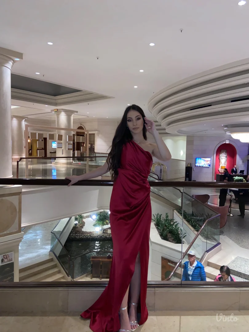 Dugacka bordo haljina