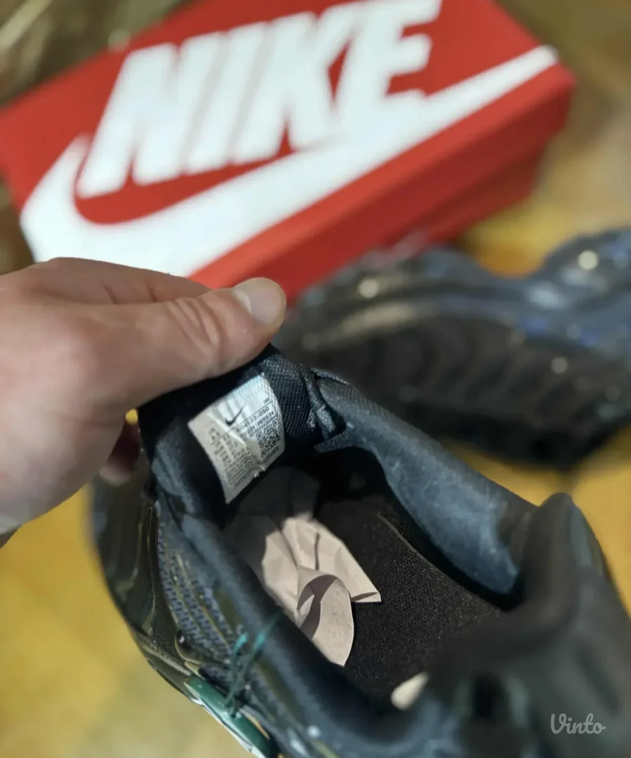 Prodajem Nike TN Triple Black patike – ORIGINAL
