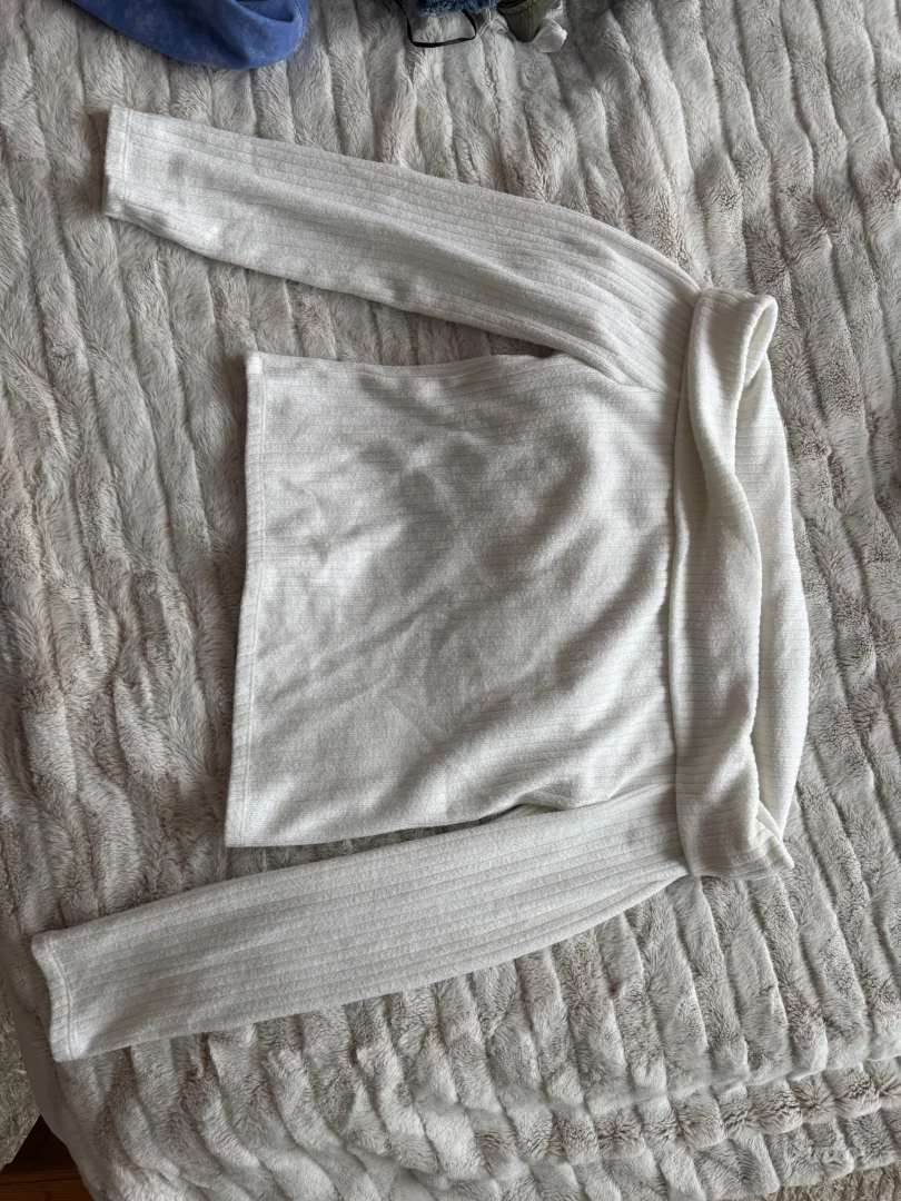 Džemperić bez ramena