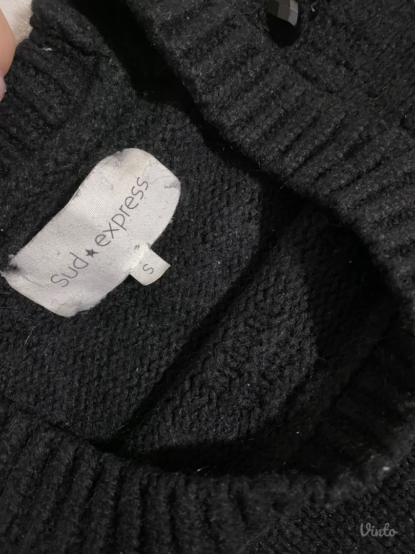 Džemper teget boje sa cirkonima na rukavima