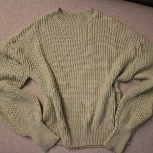 Stradivarius džemper