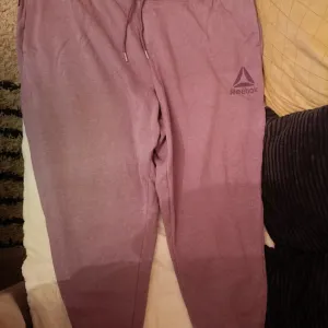 Reebook donji deo trenerke